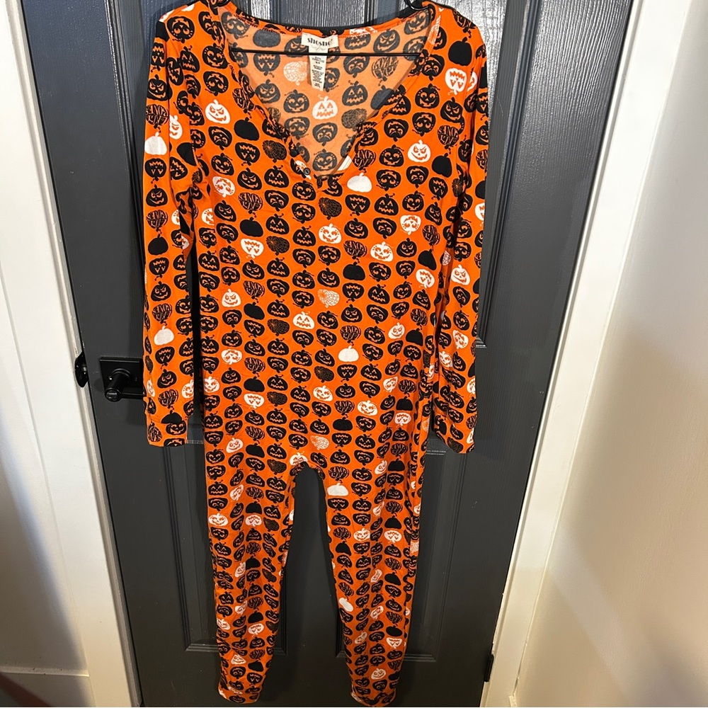 Shosho Orange Pumpkin Jack-O-Lantern Patterned Onesie